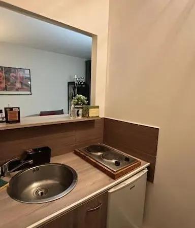 Διαμέρισμα Cozy Parisian Getaway